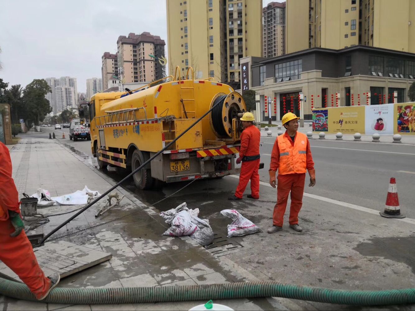 若尔盖排污管道清淤-管道清洗