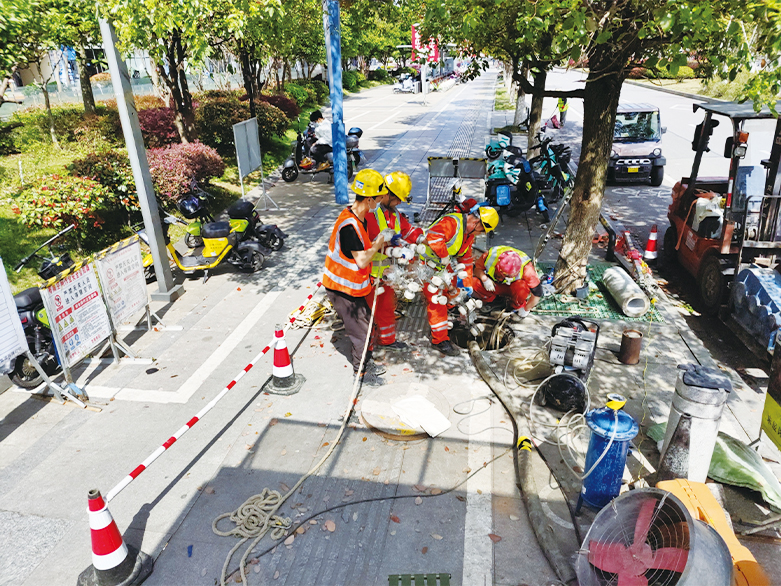  若尔盖UV-CIPP紫外光固化修复