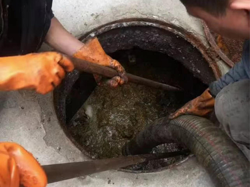 若尔盖化油池、化粪池清理要做哪些安全措施？